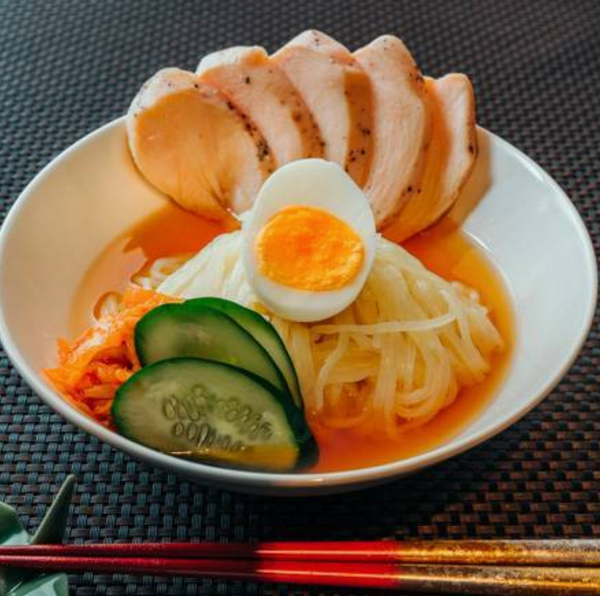 しっとり鶏胸肉のせ盛岡冷麺